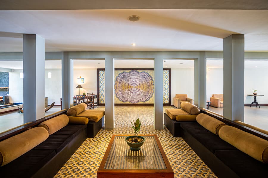 Earl's Reef Hotel