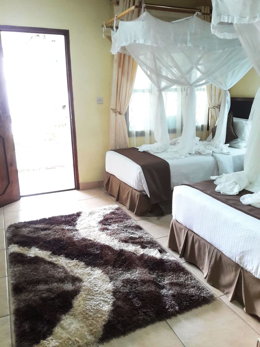 Best Western Jangwani Sea Breeze Hotel