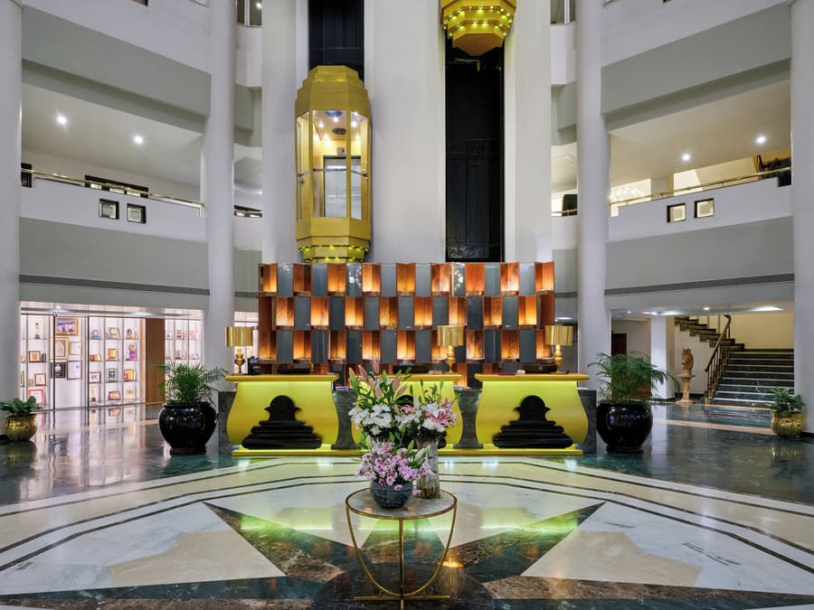 Hotel Swosti Premium