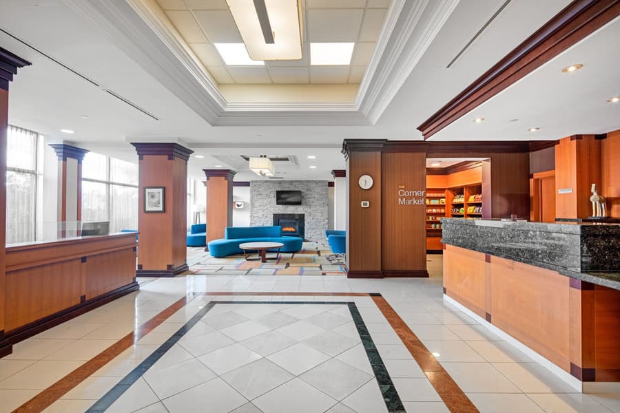 Fairfield Inn and Suites by Marriott Toronto Airport