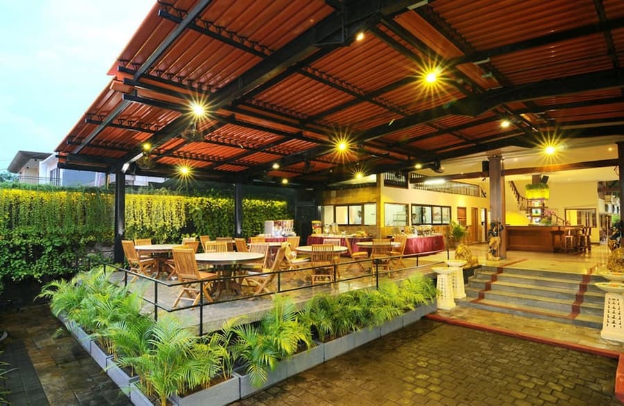 Green Garden Hotel