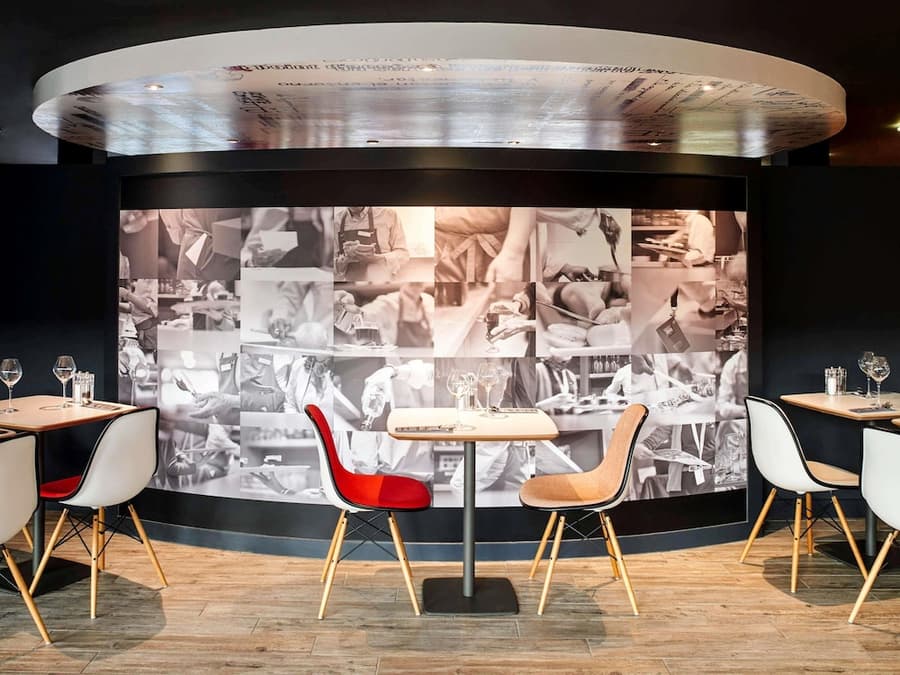 ibis Swansea