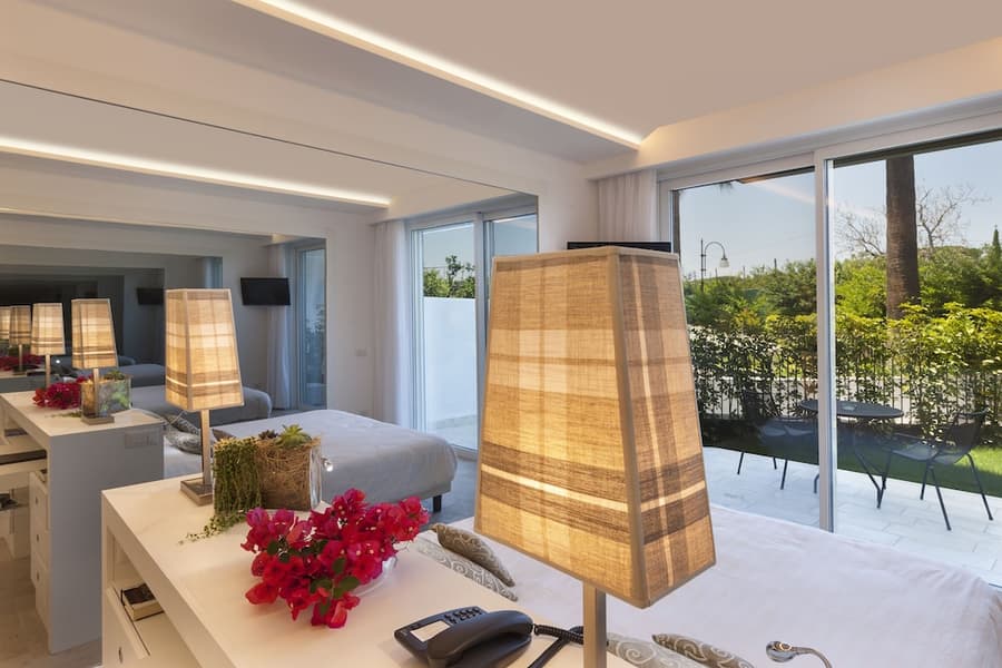 Hotel Alpha