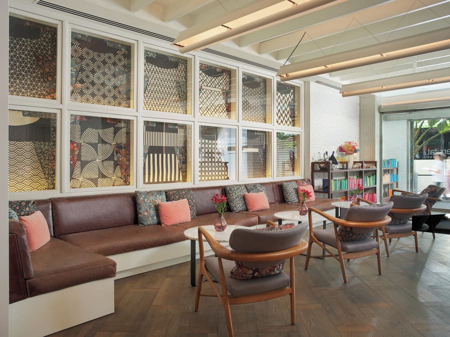 H10 Universitat Hotel