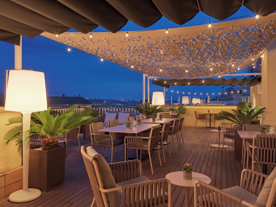 H10 Universitat Hotel