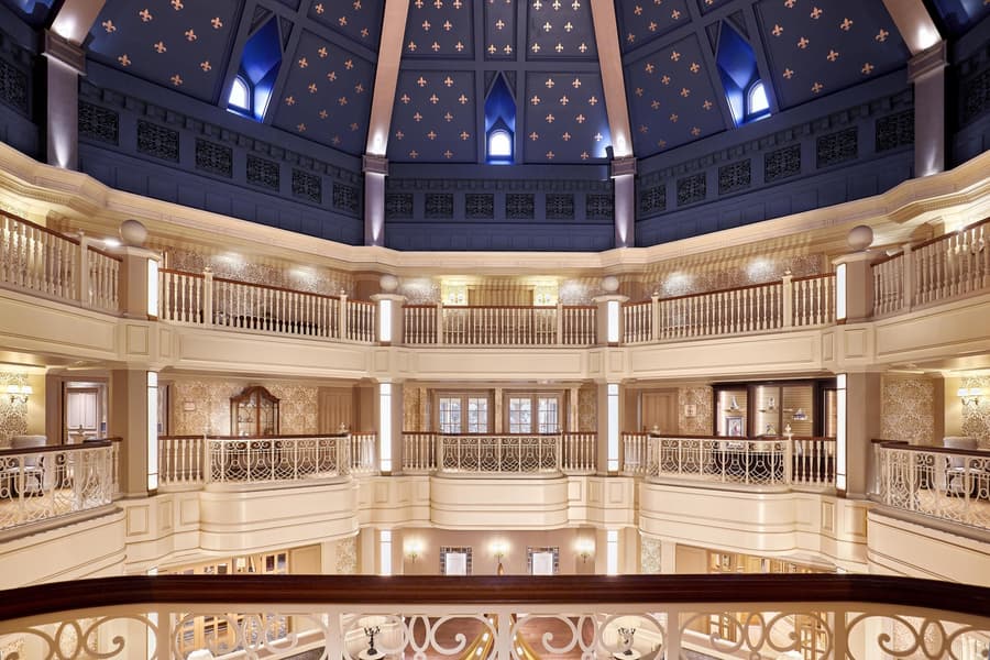 Disneyland® Hotel