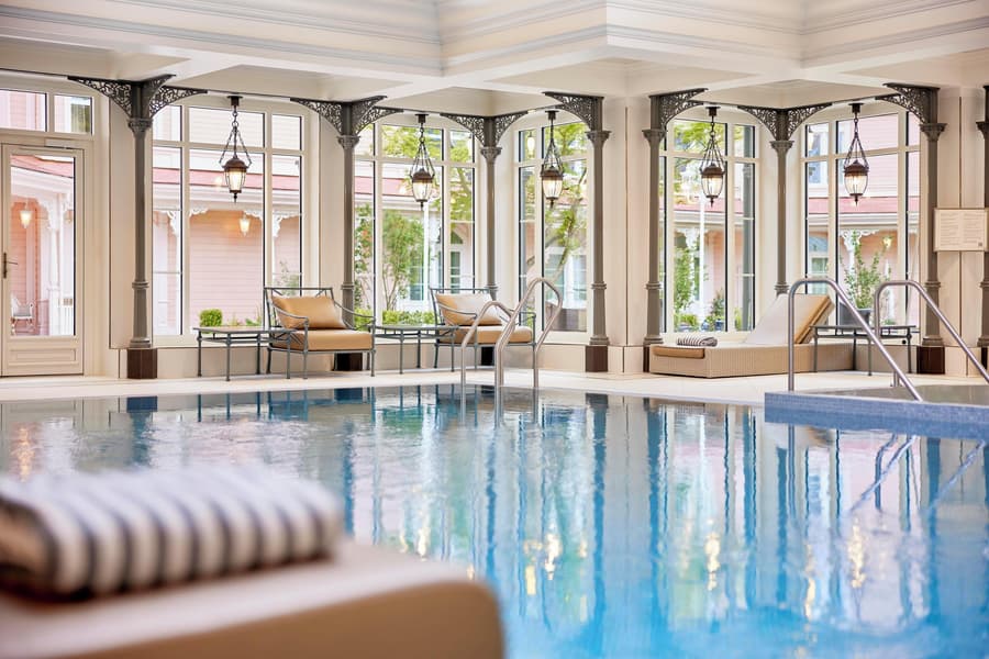 Disneyland® Hotel