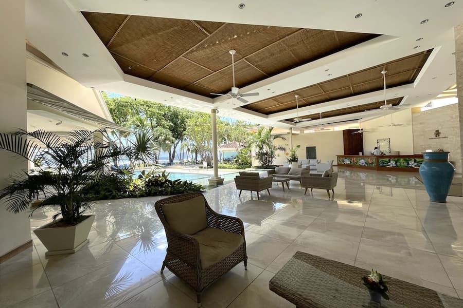 Hotel Tamarindo Diria Beach Resort