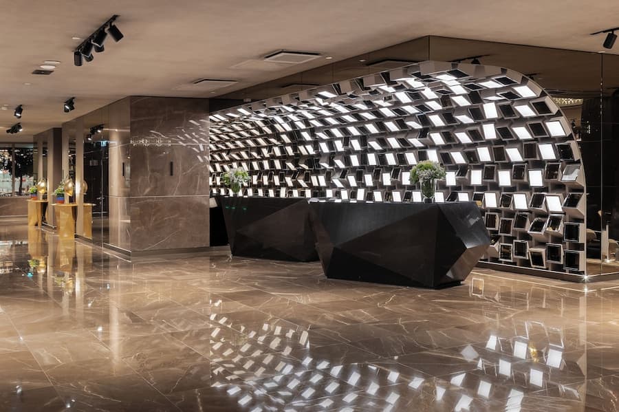 EPIC SANA Marques Hotel