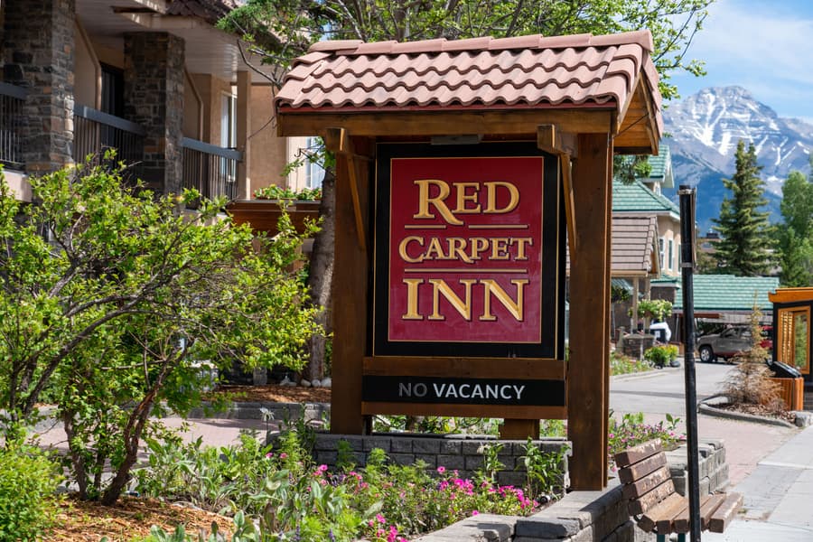 Red Carpet Inn
