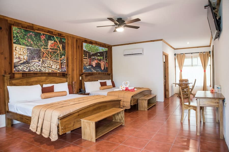Hotel Hacienda Guachipelin