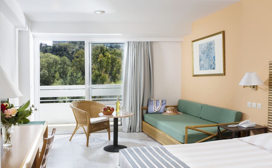 Dionysos Hotel