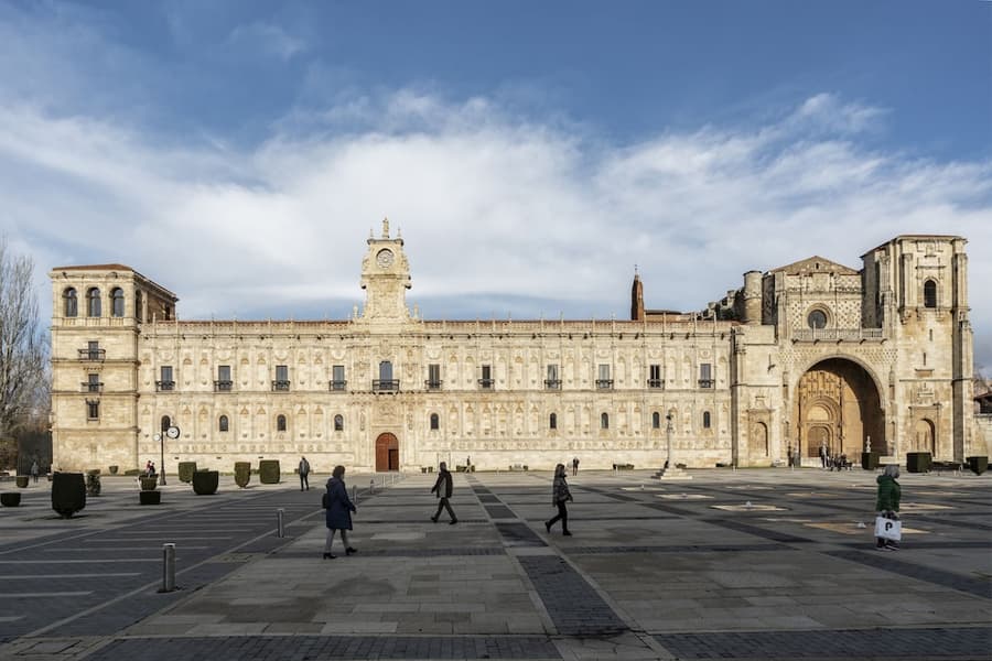 Parador de León