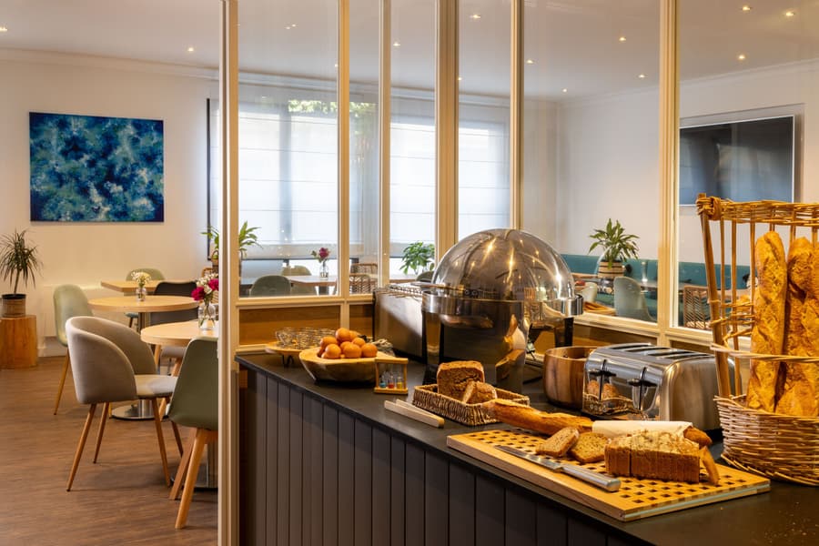Hotel Paris Louis Blanc