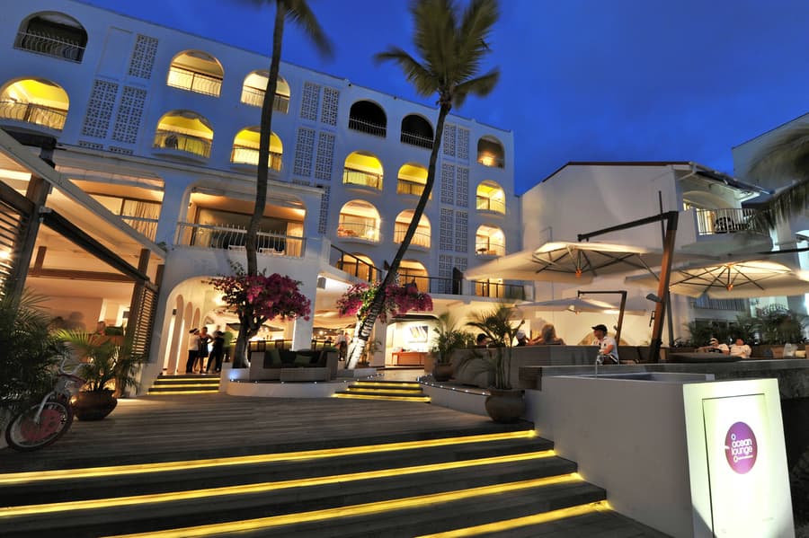 Holland House Beach Hotel