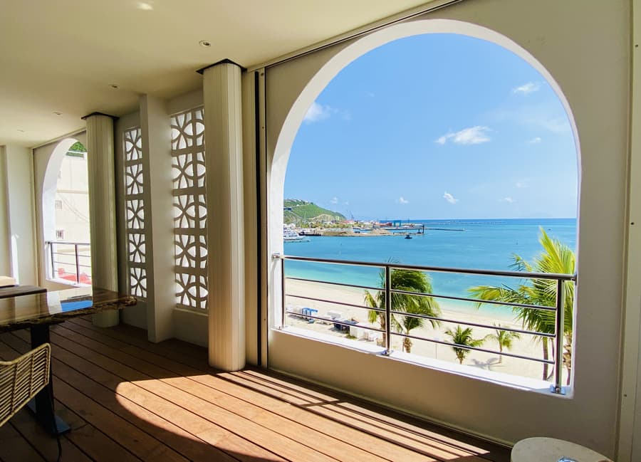 Holland House Beach Hotel