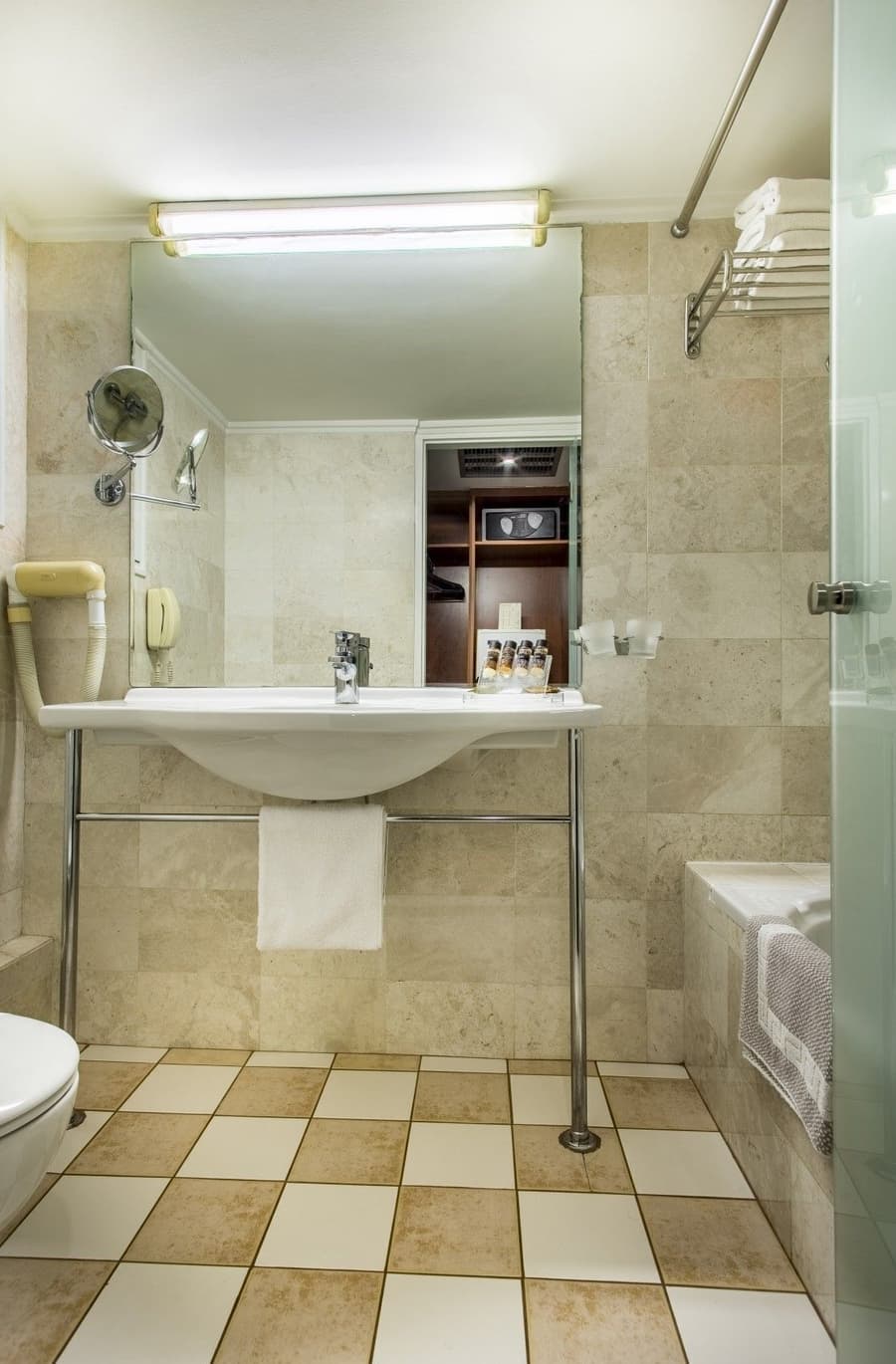 Airotel Alexandros Hotel