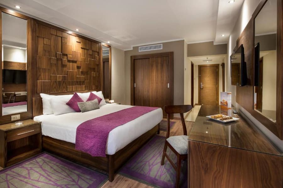 Pyramisa Suites Hotel Cairo