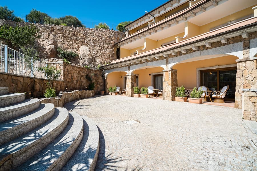 LH Pozzo Sacro Hotel
