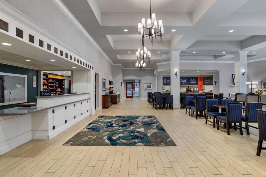 Hampton Inn & Suites Albany-Downtown