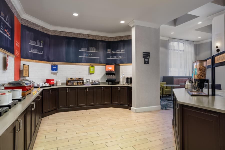Hampton Inn & Suites Albany-Downtown