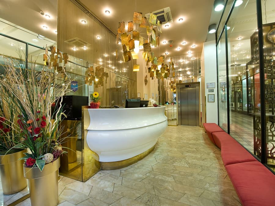 EA Hotel Rokoko