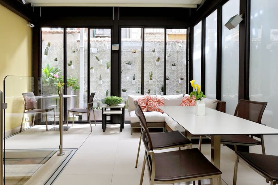 Hotel Camelia