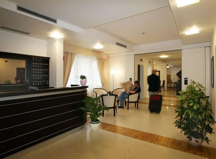 Hotel Mary