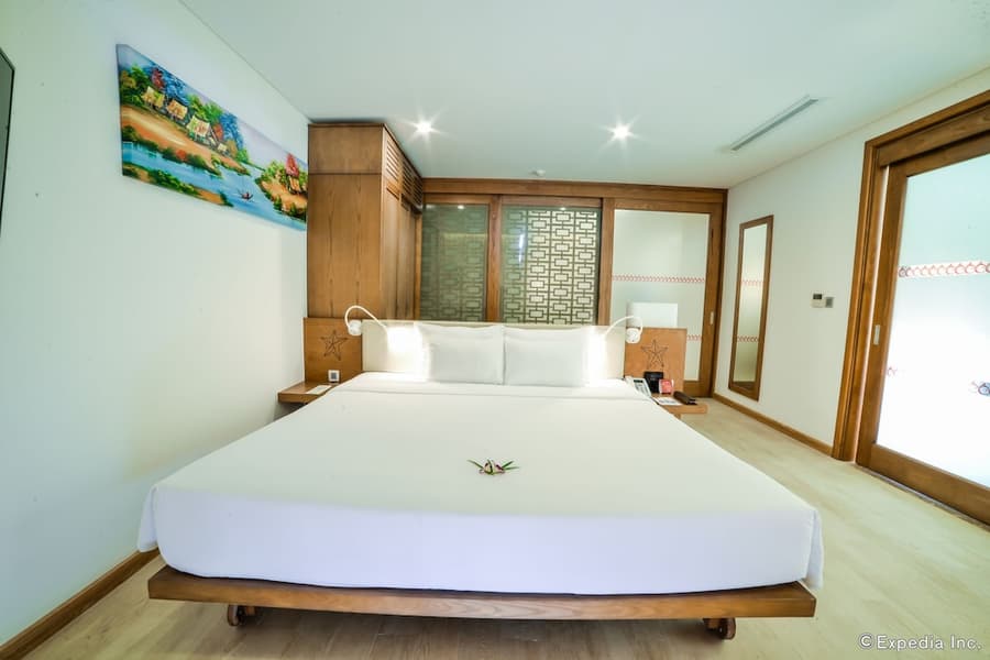 Sandy Beach Non Nuoc Resort