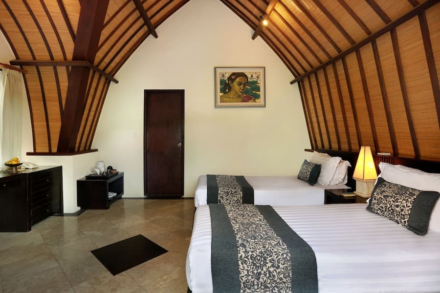 Vila Ombak Hotel