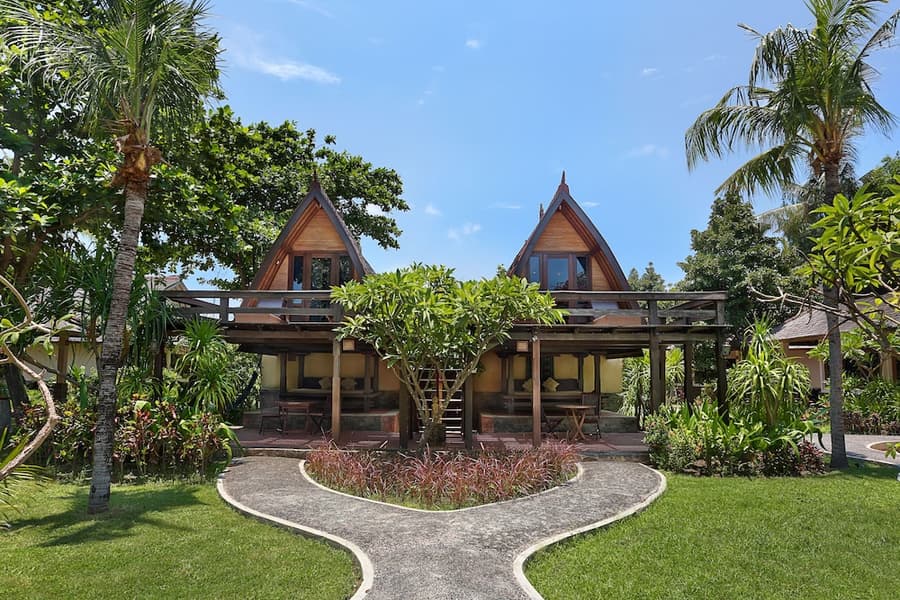 Vila Ombak Hotel