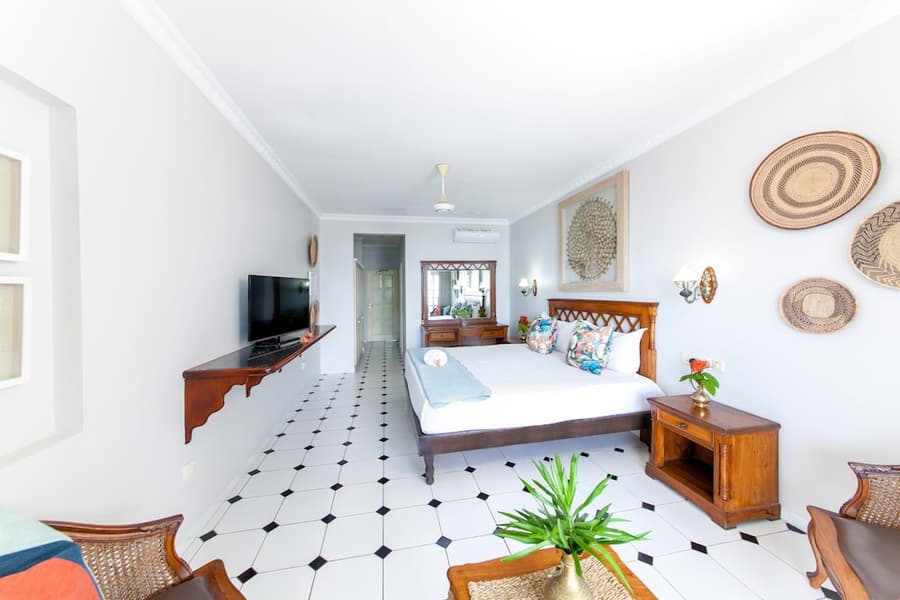 Palm Beach Hotel
