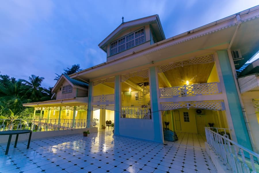 Palm Beach Hotel
