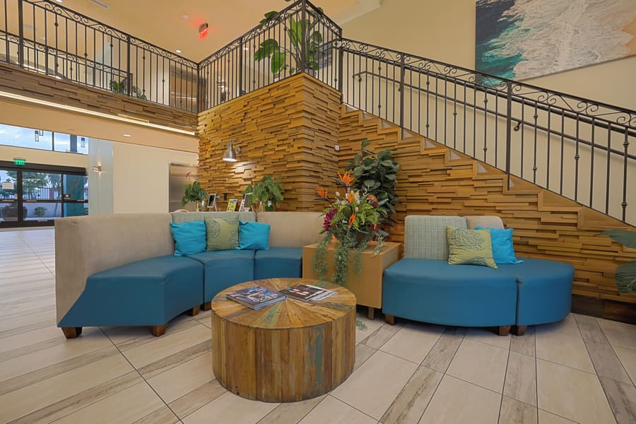 The Cove Hotel, Long Beach