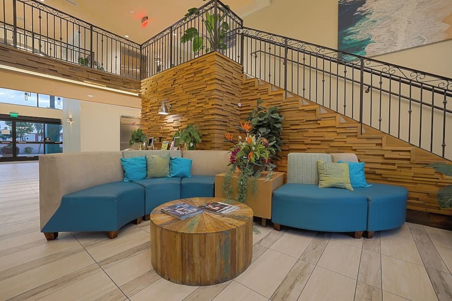The Cove Hotel, Long Beach