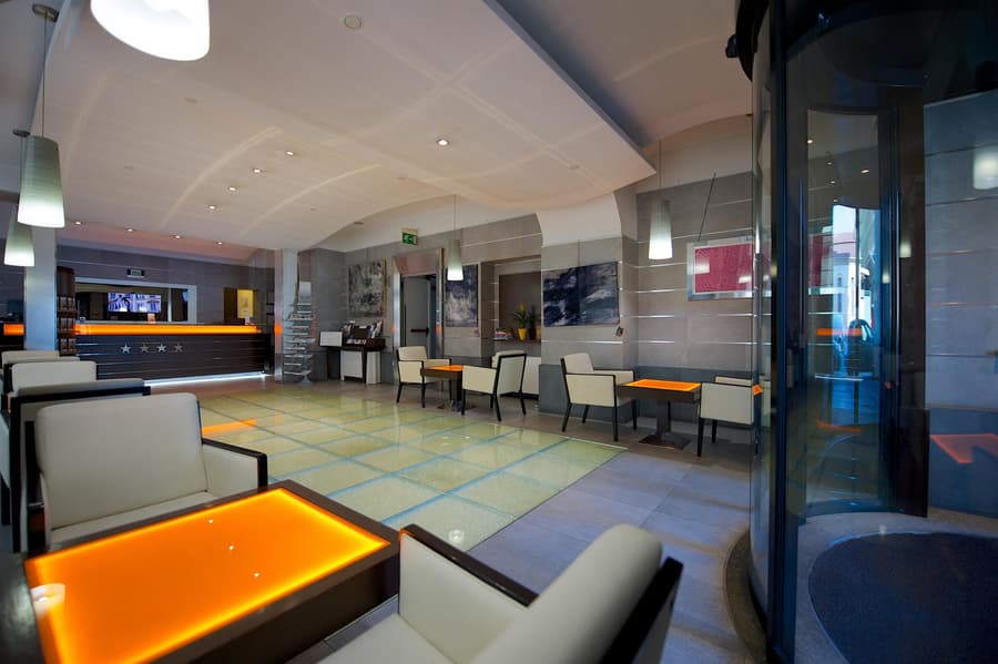 Best Western Crystal Palace Hotel