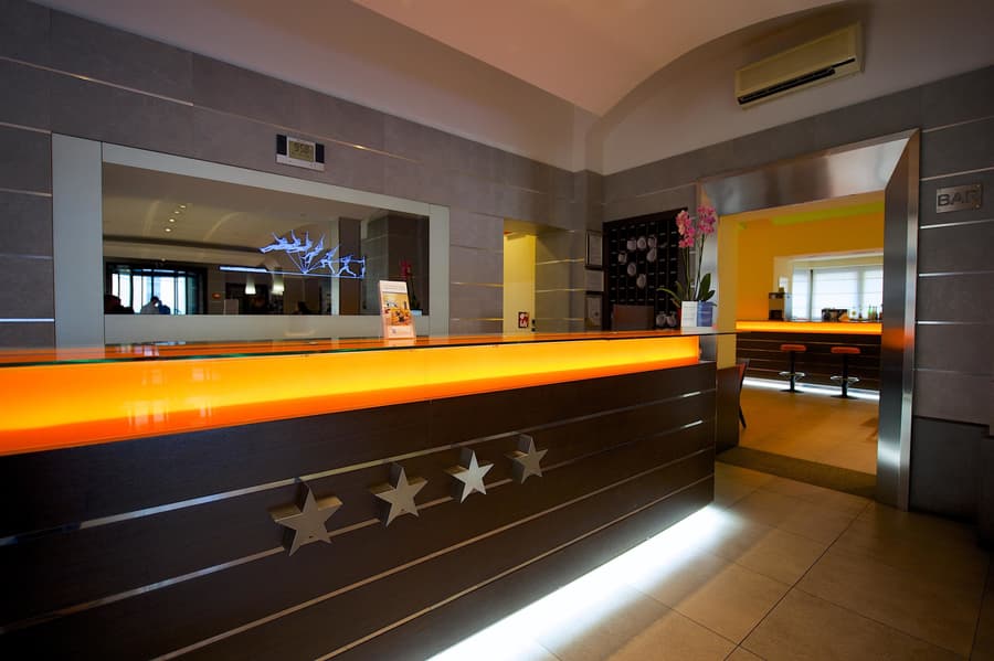 Best Western Crystal Palace Hotel
