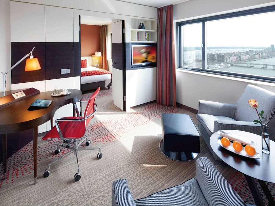 Mövenpick Hotel Amsterdam City Centre