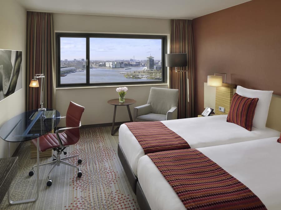 Mövenpick Hotel Amsterdam City Centre
