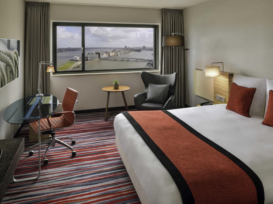 Mövenpick Hotel Amsterdam City Centre