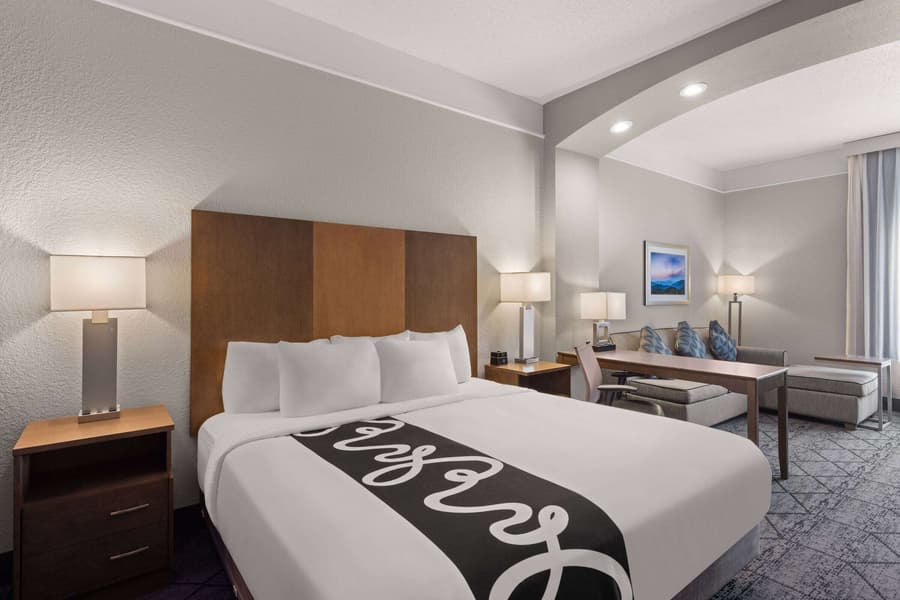 La Quinta Inn and Suites by Wyndham at WaTiki Waterpark