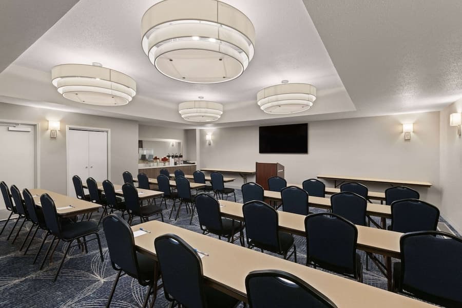La Quinta Inn and Suites by Wyndham at WaTiki Waterpark
