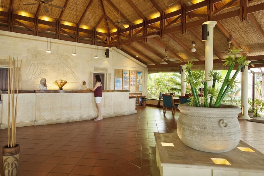 Royal Island Resort & Spa