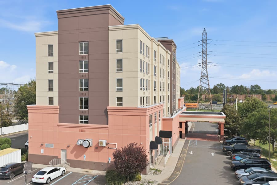 Hotel Executive Suites Newark Liberty Int'l Airport Carteret (EWR)