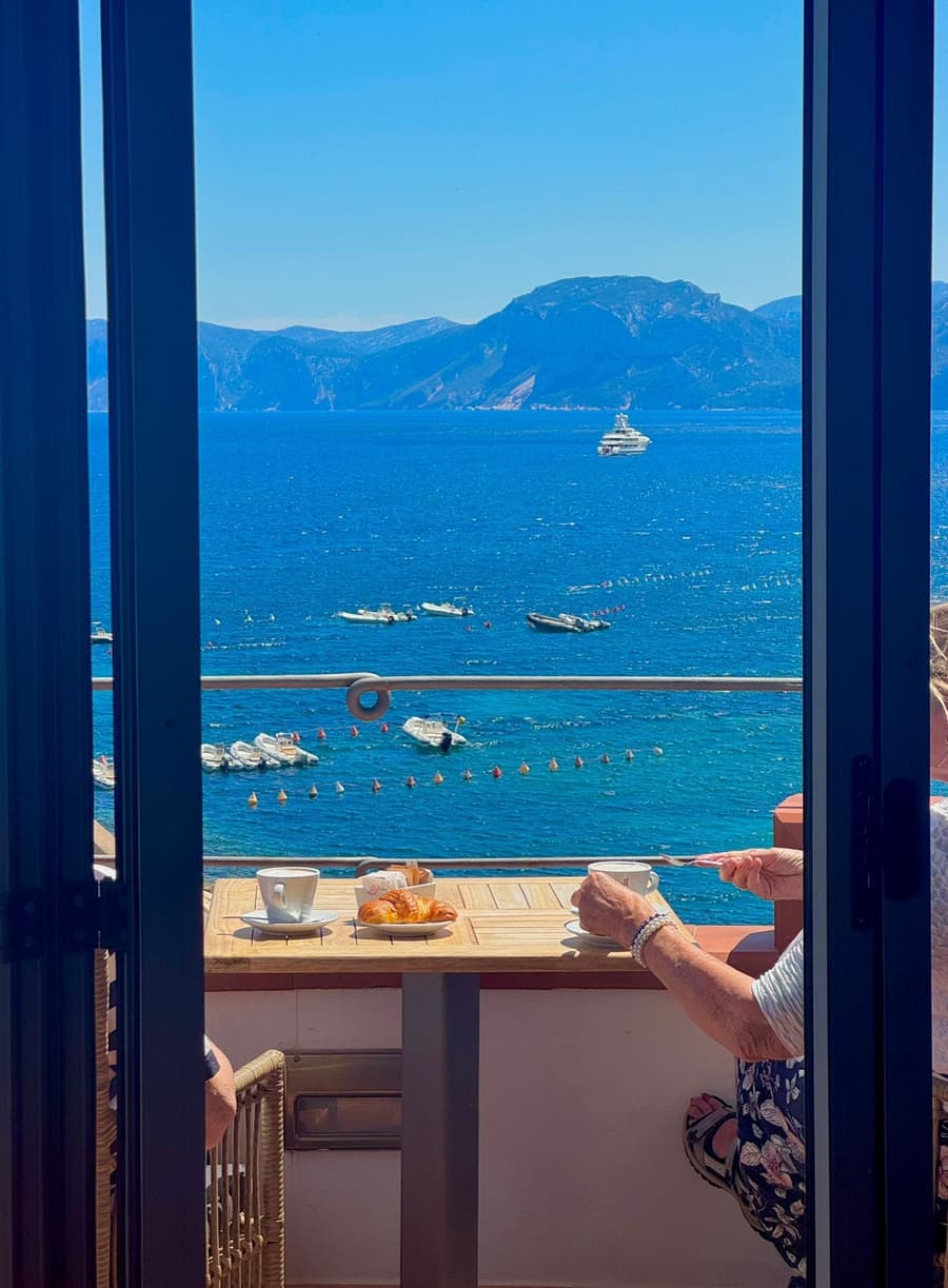 Bue Marino Hotel & Rooftop Bar