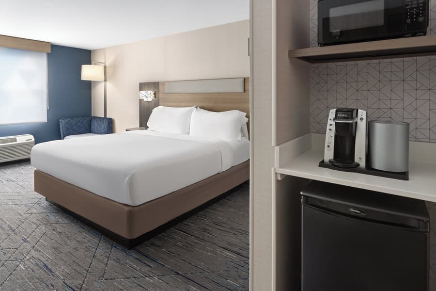 Holiday Inn Express Hotel & Suites Freeport by IHG