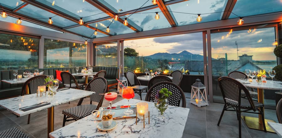 Westport Coast Hotel