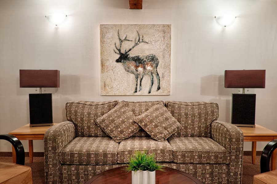 Smugglers Cove Inn