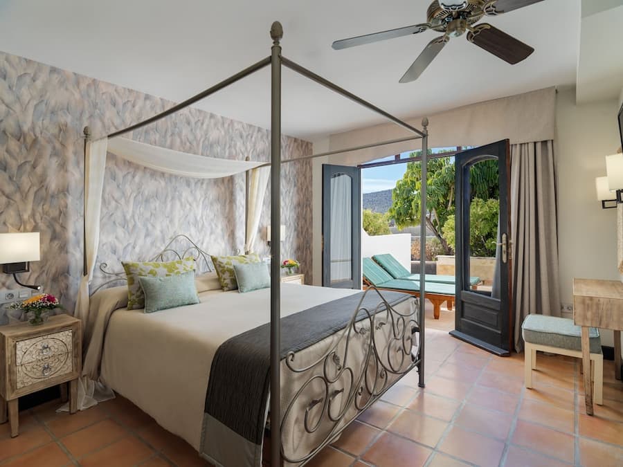 Regency Country Club, Apartments Suites