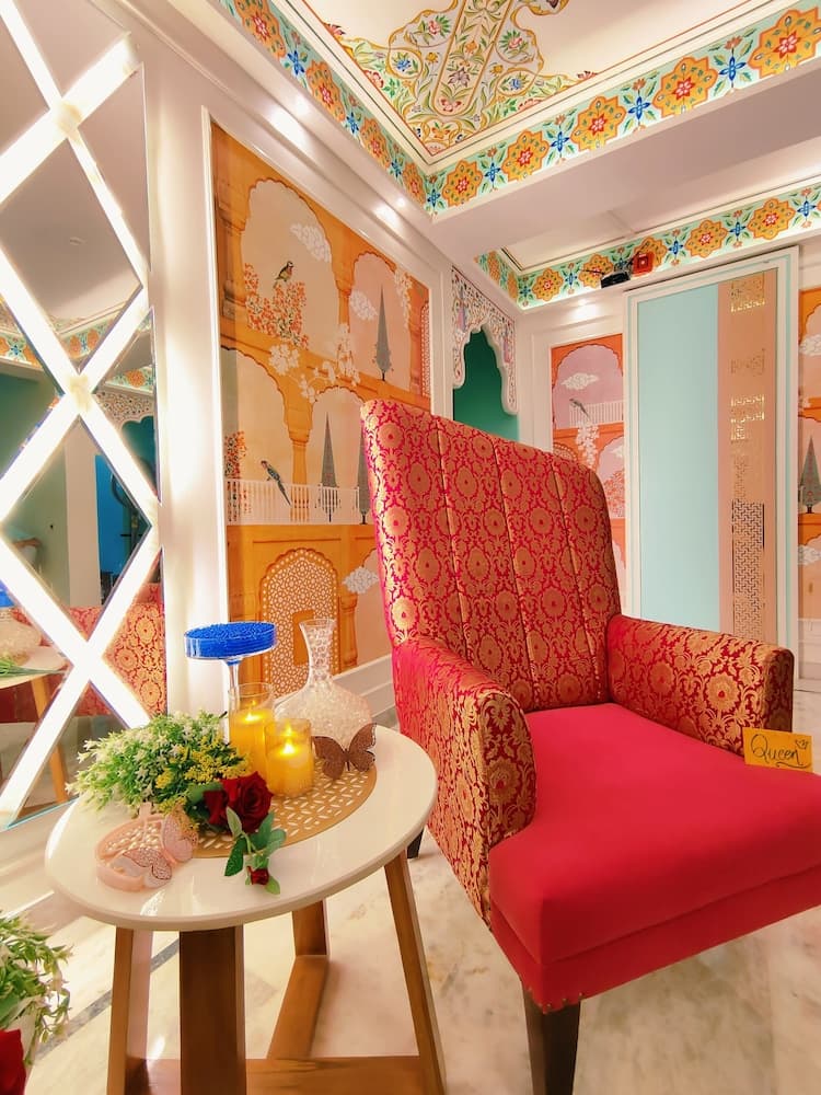 Hotel Sarang Palace